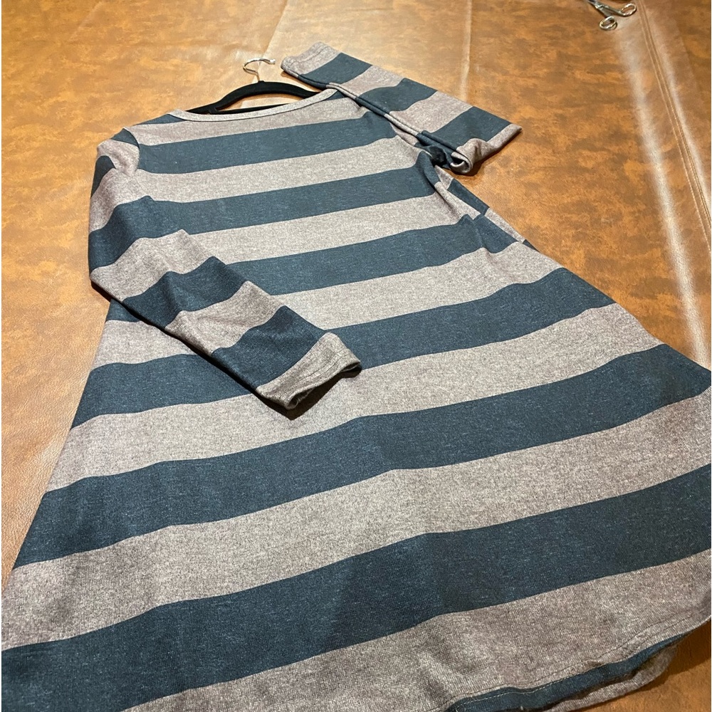 Black and tan striped dress/tunic.